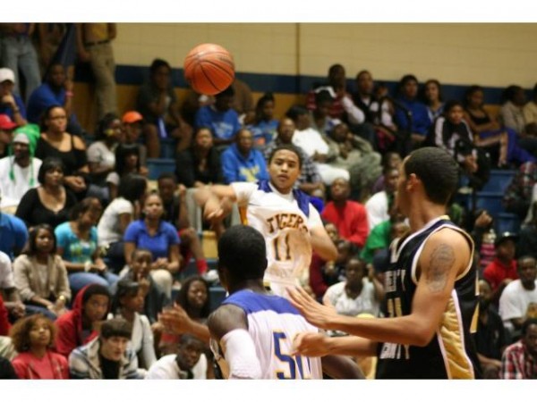 Miguel Pineda - Bradwell Institute Basketball (Hinesville, Georgia)