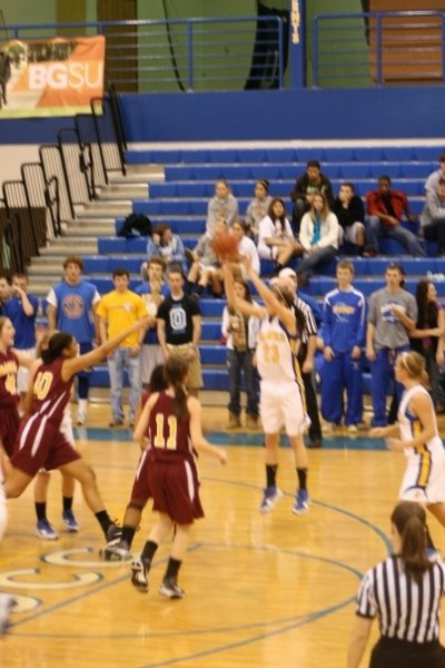 Olivia Zwayer - Olentangy High School Basketball (Lewis Center, Ohio)